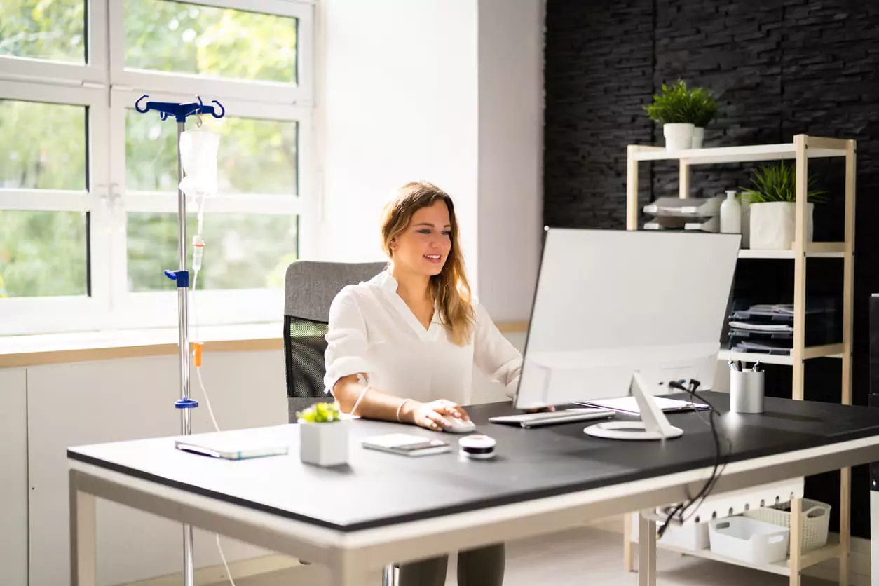 Women IV Drip Therapy In Office